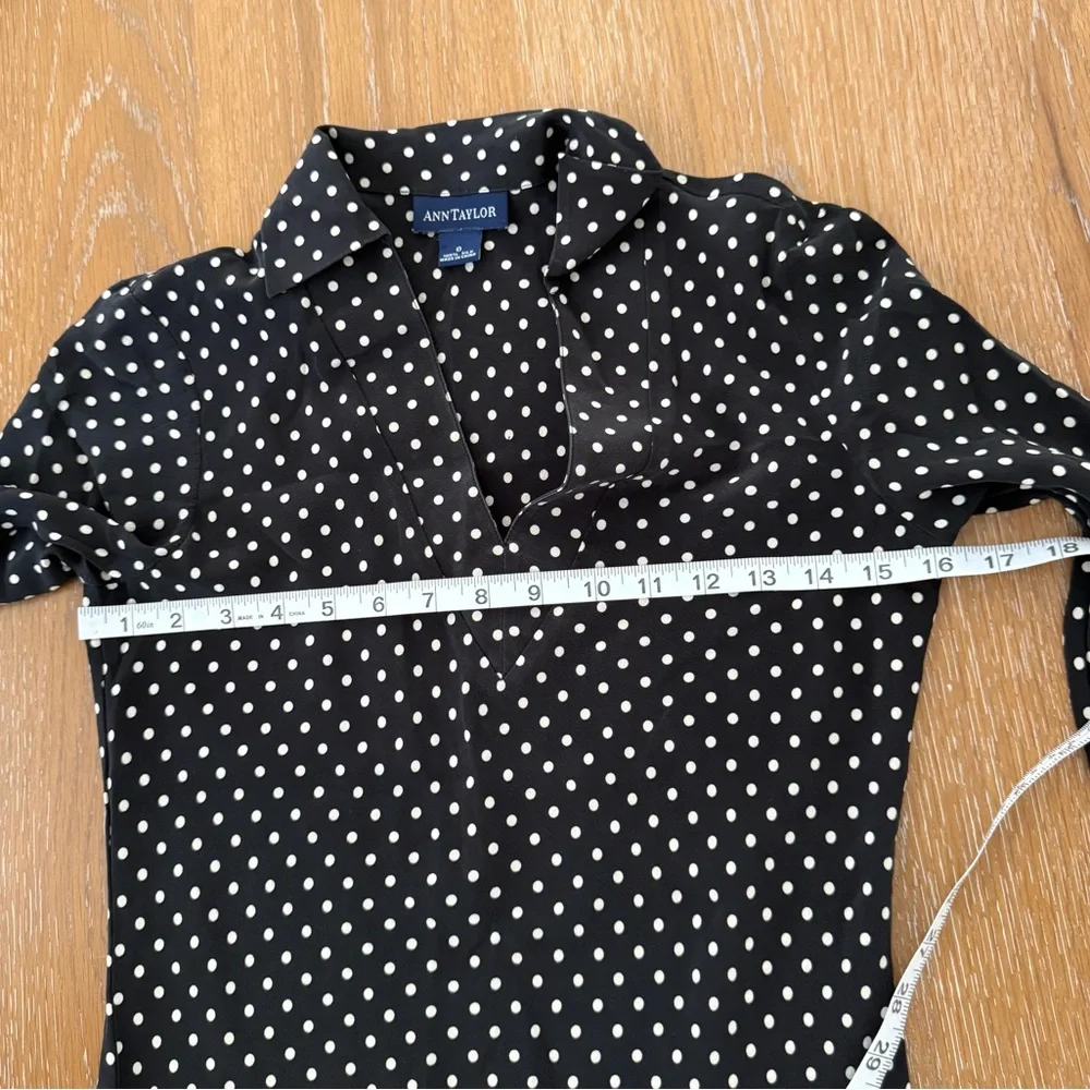 Ann Taylor Silk Black Polka Dot V-Neck Long Sleeves Blouse size 0